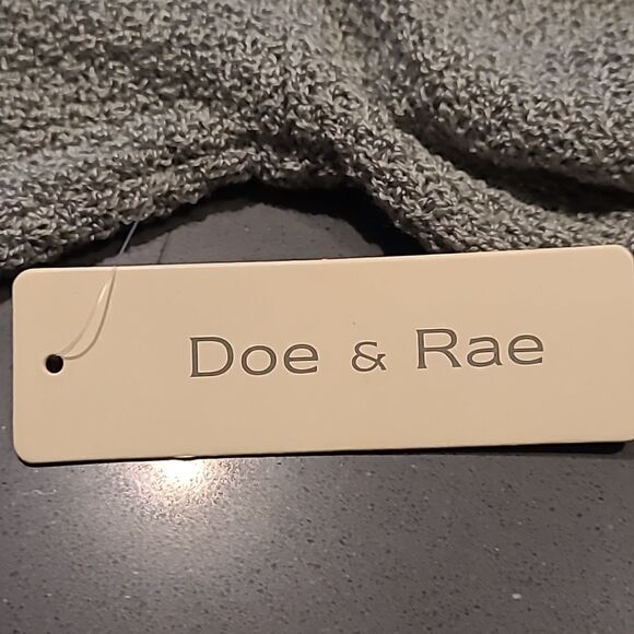 Doe & Rae frayed lightweight cardigan NWT - Picture 7 of 9